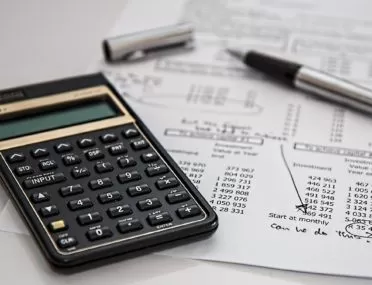 Who Pays for Title Insurance in the State of Florida 372x285 1